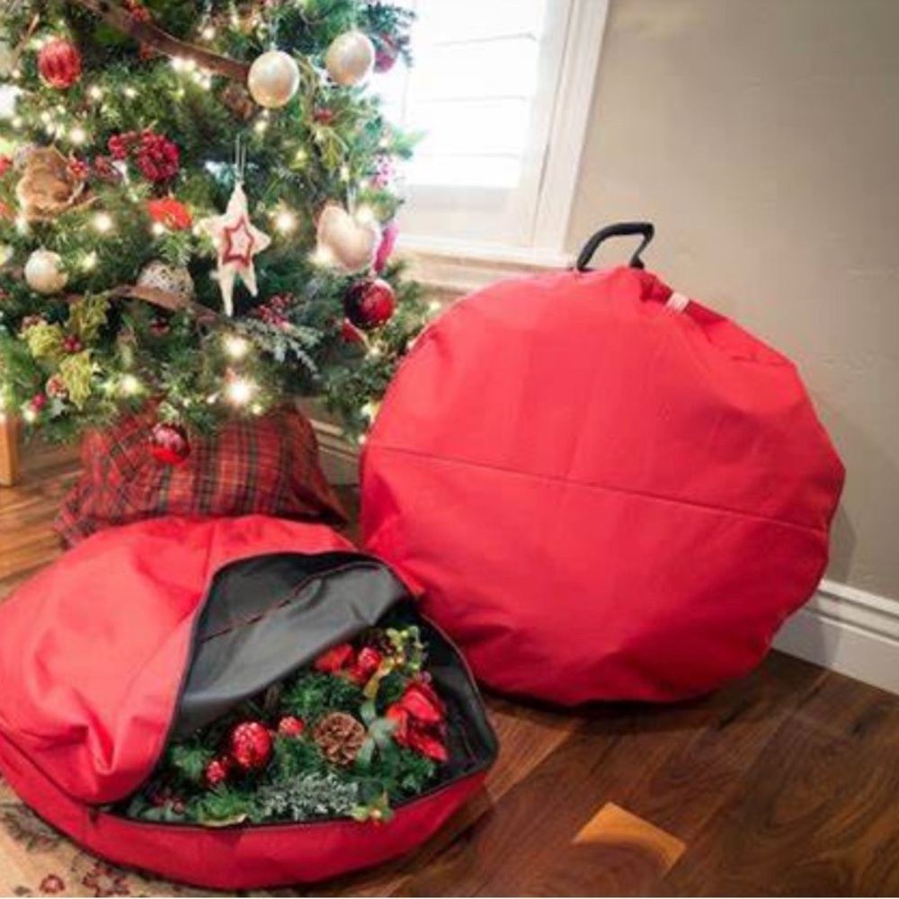 NWOT- Holiday Wreath Storage Bag